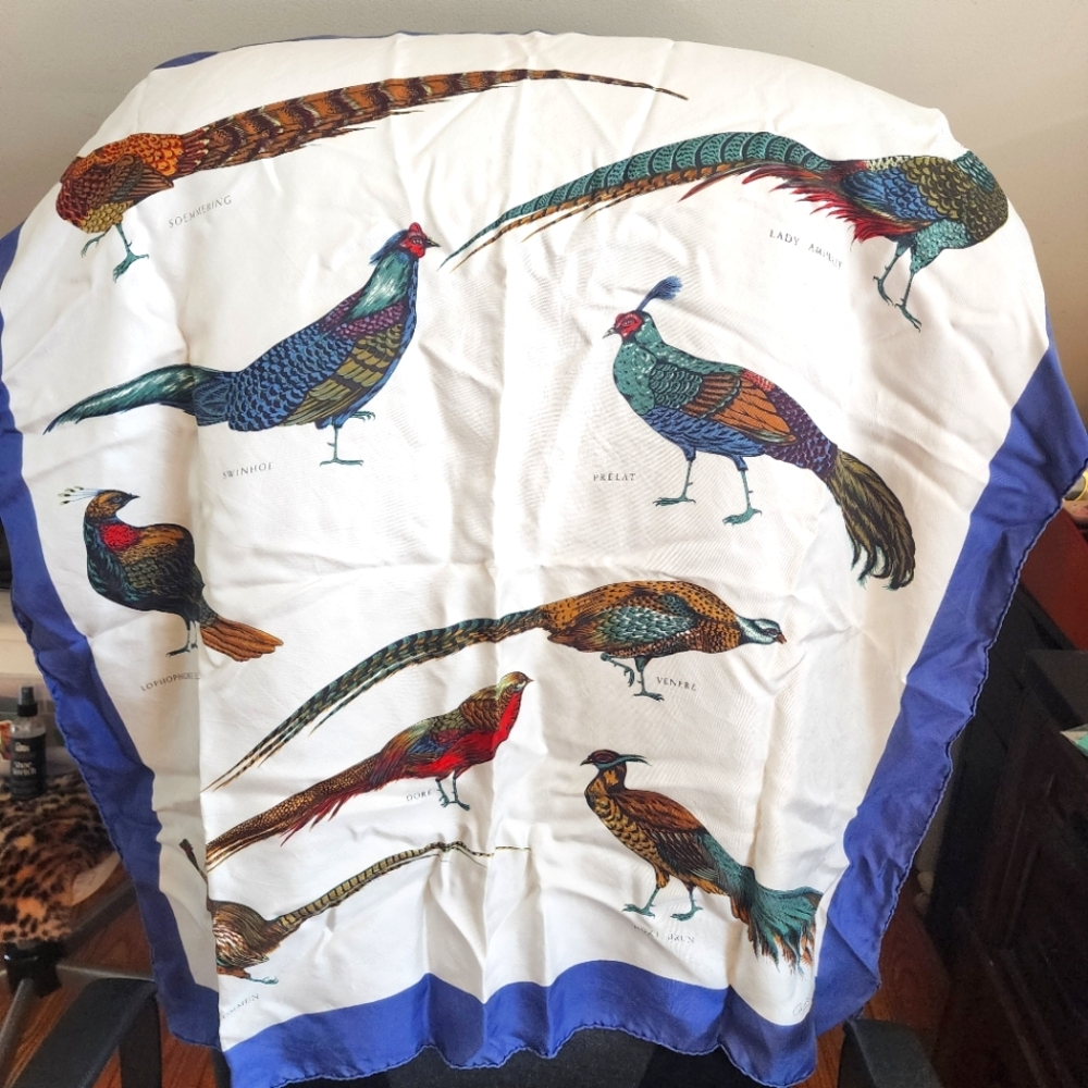 GUC Castel vintage silk scarf